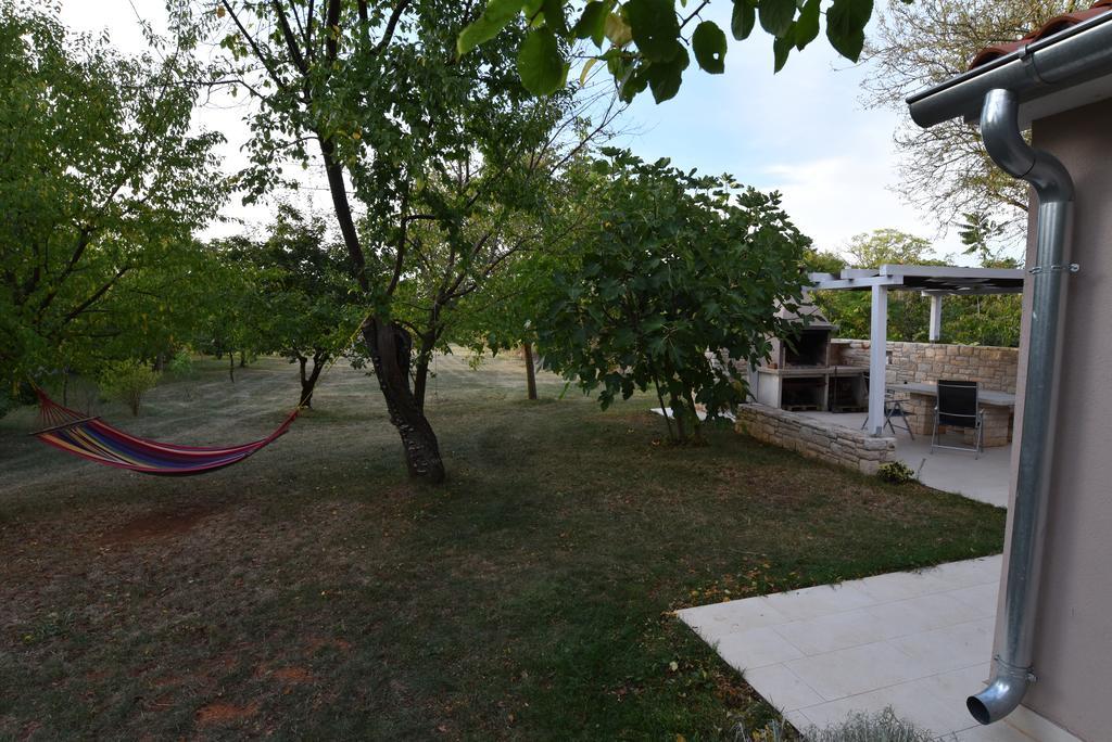 Holiday Home Brhanici Svetvinčenat Exterior foto